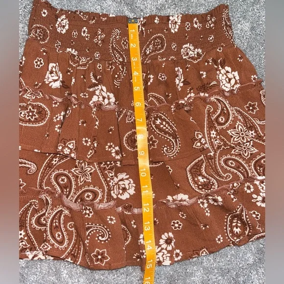 American Eagle Ruffle Mini Skirt Brown Paisley Size Small - Picture 4 of 5